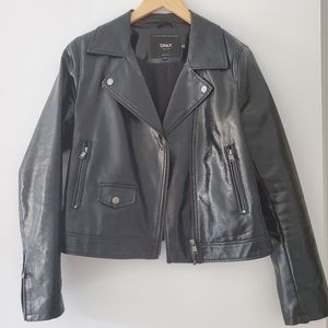 ONLY LEATHER JACKET SIZE S-M